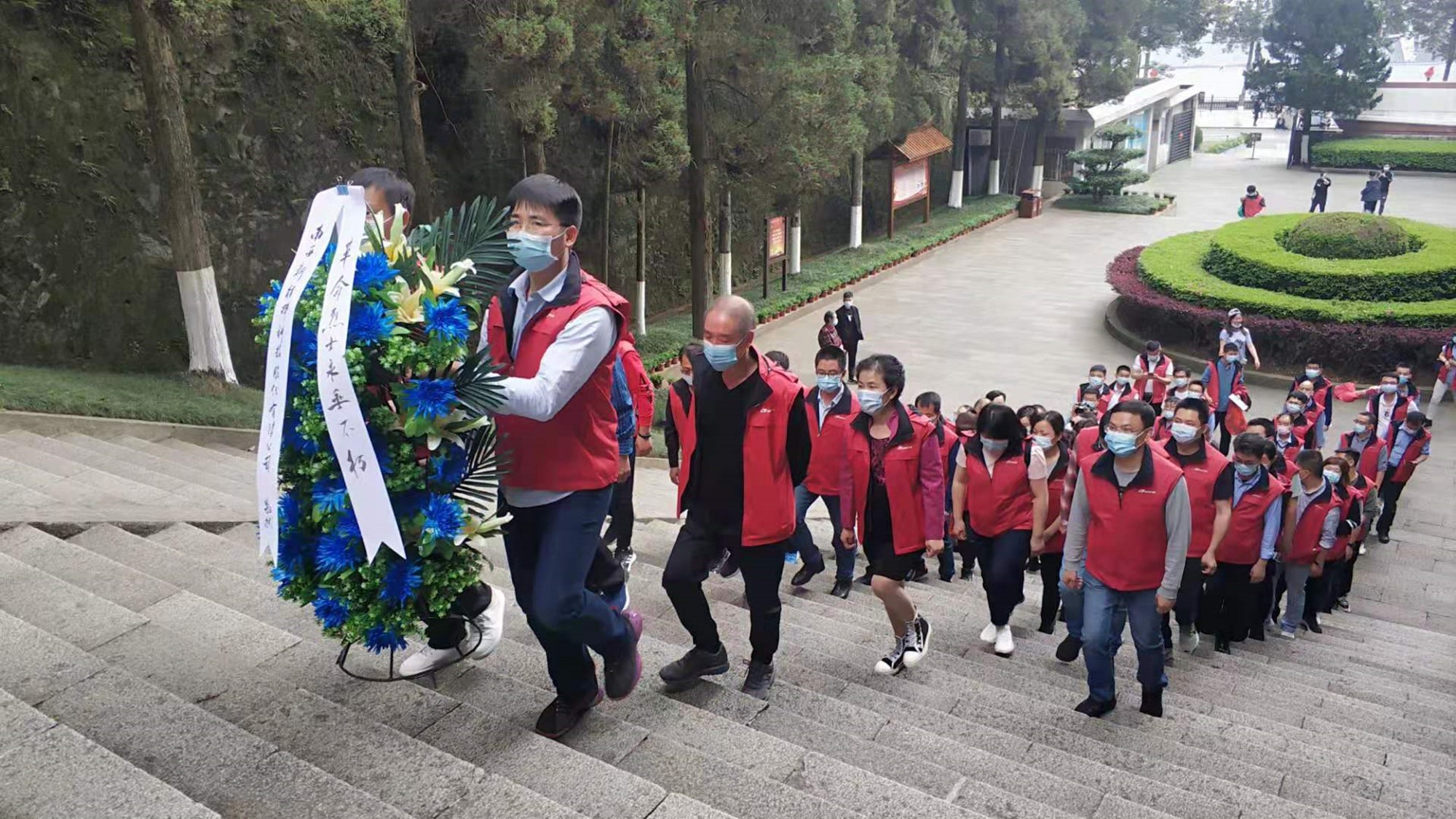 缅怀先烈，学史明志，勇践新局(图2)